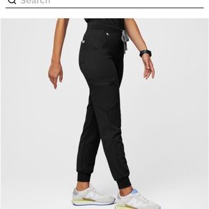 FIGS Women’s Zamora High Waisted Jogger in black. Size small. Worn only once.